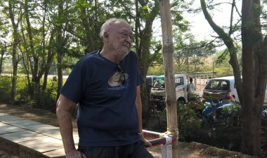 ଜୟନ୍ତ ମହାପାତ୍ରଙ୍କ କବିତା "ଟି ସାର୍ଟ"